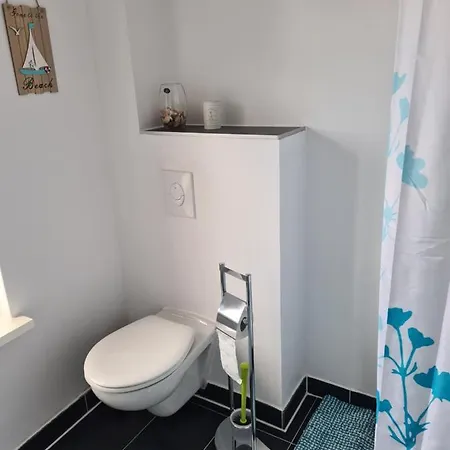 Flieder * Wustrow (Mecklenburg-Strelitz)