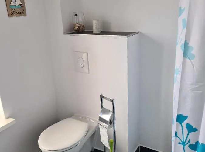 Flieder * Wustrow (Mecklenburg-Strelitz)